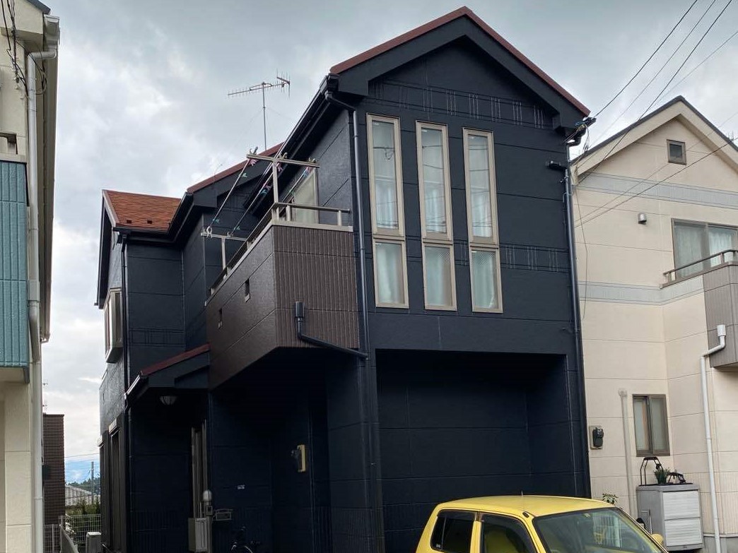 外壁塗装  屋根カバー工法（屋根重ね葺き）  付帯部塗装  シーリング工事  基礎コーティング塗装